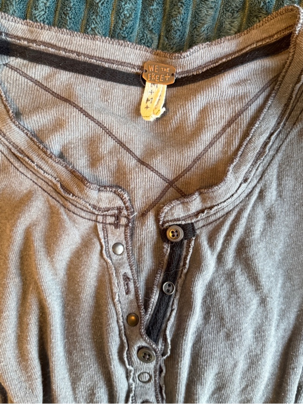 We the FREE PEOPLE GREY BLACK OMBRÉ LONG SLEEVE LINEN COTTON HENLEY MEDIUM - Picture 4 of 7